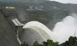 TT-Huế cấm tàu thuyền ra khơi, tăng cường xả lũ hồ chứa thủy điện