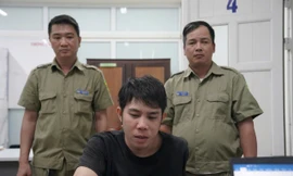 Vào tận nhà cướp vàng của cụ bà 70 tuổi