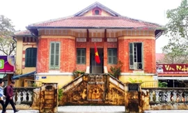 Mới nhất việc thuê ‘thần đèn’ di dời biệt thự cổ cạnh sông Hương