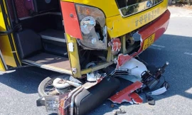 Ô tô khách 'nuốt' xe gắn máy tại TT-Huế, 2 phụ nữ thương vong