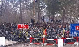 Lực lượng an ninh Hy Lạp ngăn chặn người di cư vượt biên giới