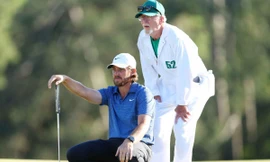 Caddie 'bất đắc dĩ' của Tommy Fleetwood kiếm bộn tiền sau The Masters