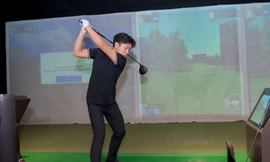 Nguyễn Anh Minh truyền cảm hứng cho golfer trẻ
