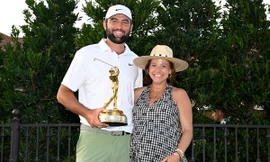 Scheffler và vợ Meredith đồng hành trong nhiều giải đấu