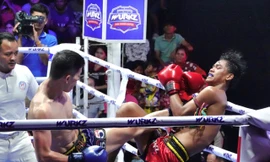 Nhà vô địch kickboxing châu Á Huỳnh Văn Tuấn giành chiến thắng vang dội trên đất Campuchia