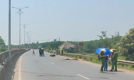 Xe máy va chạm với xe tải trên quốc lộ, một thiếu niên tử vong tại chỗ