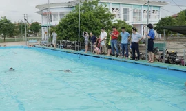 Học sinh khó khăn ở Quảng Trị được học bơi miễn phí