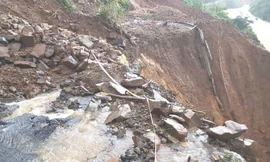 Sạt lở đất kinh hoảng ở Quảng Trị, vùi lấp hơn 20 cán bộ, chiến sĩ