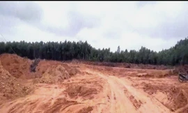 Khai thác đất trái phép, 4 đối tượng bị khởi tố