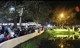 Độc đáo chợ đình Bích La