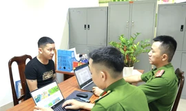 Bắt nhóm đối tượng chiếm đoạt tài khoản facebook, nhắn tin mượn tiền