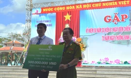 Tưởng niệm và tri ân các anh hùng liệt sĩ tại Thành cổ Quảng Trị