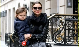Miranda Kerr ‘chịu chơi’ đưa con đi ngắm cảnh bằng trực thăng