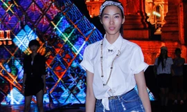 Hoàng Thùy gợi cảm tập luyện cho chung kết Next Top