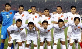 Tuyển Việt Nam đổi áo cầu may