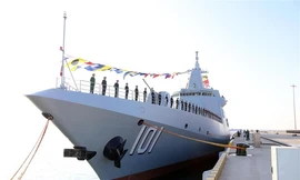 Chiến hạm mạnh nhất Trung Quốc khoe hỏa lực