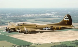 ‘Pháo đài bay’ mang 2 tấn bom khiến kẻ thù khiếp vía