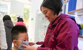 Nhiều địa điểm phát tặng miễn phí khẩu trang để phòng virus Corona