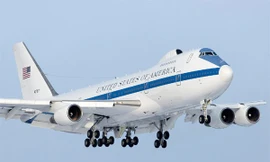 Khám phá bí mật bên trong máy bay ‘ngày tận thế’ E4B của Mỹ