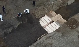 New York chôn cất tập thể bệnh nhân COVID-19