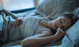 Thói quen tai hại vào ban đêm khiến làn da trở nên xấu xí