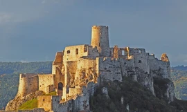 Khám phá vùng đất của những tòa lâu đài trung cổ