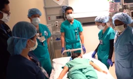 Vì sao các bệnh nhân COVID-19 nên được đặt nằm sấp?