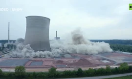 Giật mình cảnh phá hủy tháp làm lạnh nhà máy hạt nhân trong chớp mắt