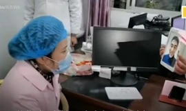 Đám cưới đặc biệt qua videocall của cặp đôi Trung Quốc vì dịch corona