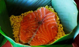 Bánh chưng nhân cá hồi giá nửa triệu