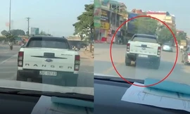 Xe cấp cứu hú còi inh ỏi, bán tải vẫn không nhường đường