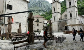 Quốc gia châu Âu đầu tiên tuyên bố hết dịch