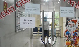 Bên trong tâm dịch Bệnh viện Bạch Mai những ngày phong toả