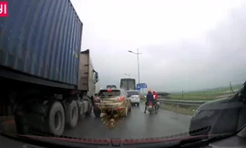 Lĩnh hậu quả vì lái xe kiểu “bon chen”