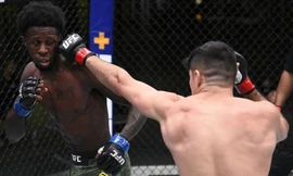 Pha lên gối uy lực trong chiến thắng knock-out ở UFC