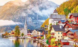 Thị trấn ven hồ đẹp nhất thế giới đón hơn 10.000 du khách/ngày