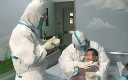 Trẻ em nhiễm Covid-19 ở Việt Nam được điều trị thế nào?