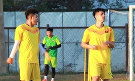 Đức Chinh, Đình Trọng tập thể lực khi đến Buriram