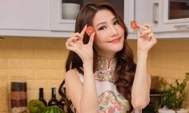 Diễm My 9x chăm đọc sách, tập yoga