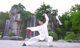 Kỹ sư đường sắt tu luyện Nga My kiếm pháp