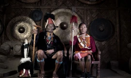 Hình ảnh về bộ tộc săn đầu người cuối cùng trên thế giới