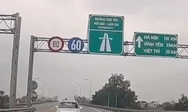 Không sợ chết, tài xế ngang nhiên đi ngược chiều trên cao tốc