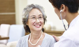 Người cao tuổi cần chăm sóc sức khỏe thế nào để tránh lây nhiễm Covid-19?