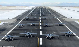 Mỹ phô diễn sức mạnh F-35, răn đe Iran