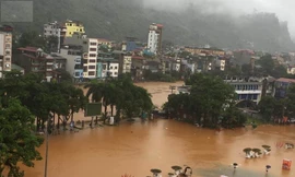 Nước rút, người dân Hà Giang đua nhau bắt cá