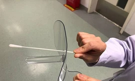 Phát minh tấm chắn làm giảm nguy cơ lây nhiễm SARS-CoV-2 cho bác sĩ