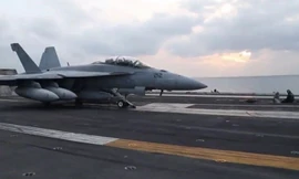 Tàu sân bay Mỹ Harry Truman hoạt động giữa mùa dịch COVID-19