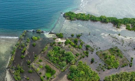 Thành phố giữa biển được xây dựng từ 750.000 tấn đá bazan