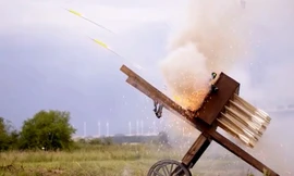 Sức mạnh của cỗ máy phóng 100 hỏa tiễn cùng lúc của Triều Tiên