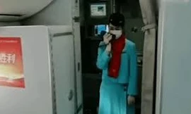 Hành động bất ngờ của tiếp viên trên chuyến bay chi viện tâm dịch COVID-19